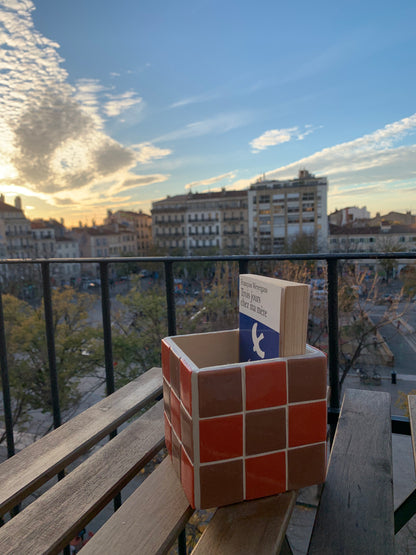 Boîte ouverte damier chocolat-terracotta