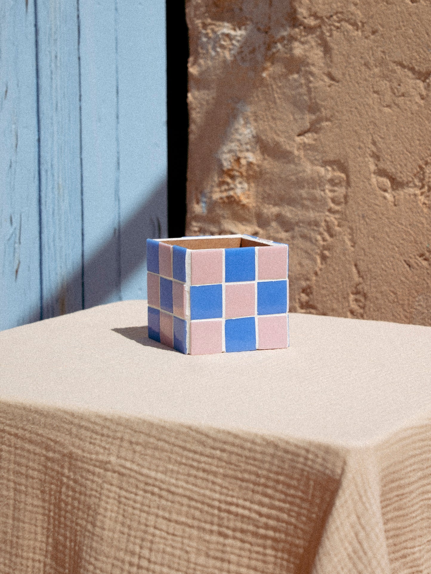 Boite damier bleu/mauve et rose